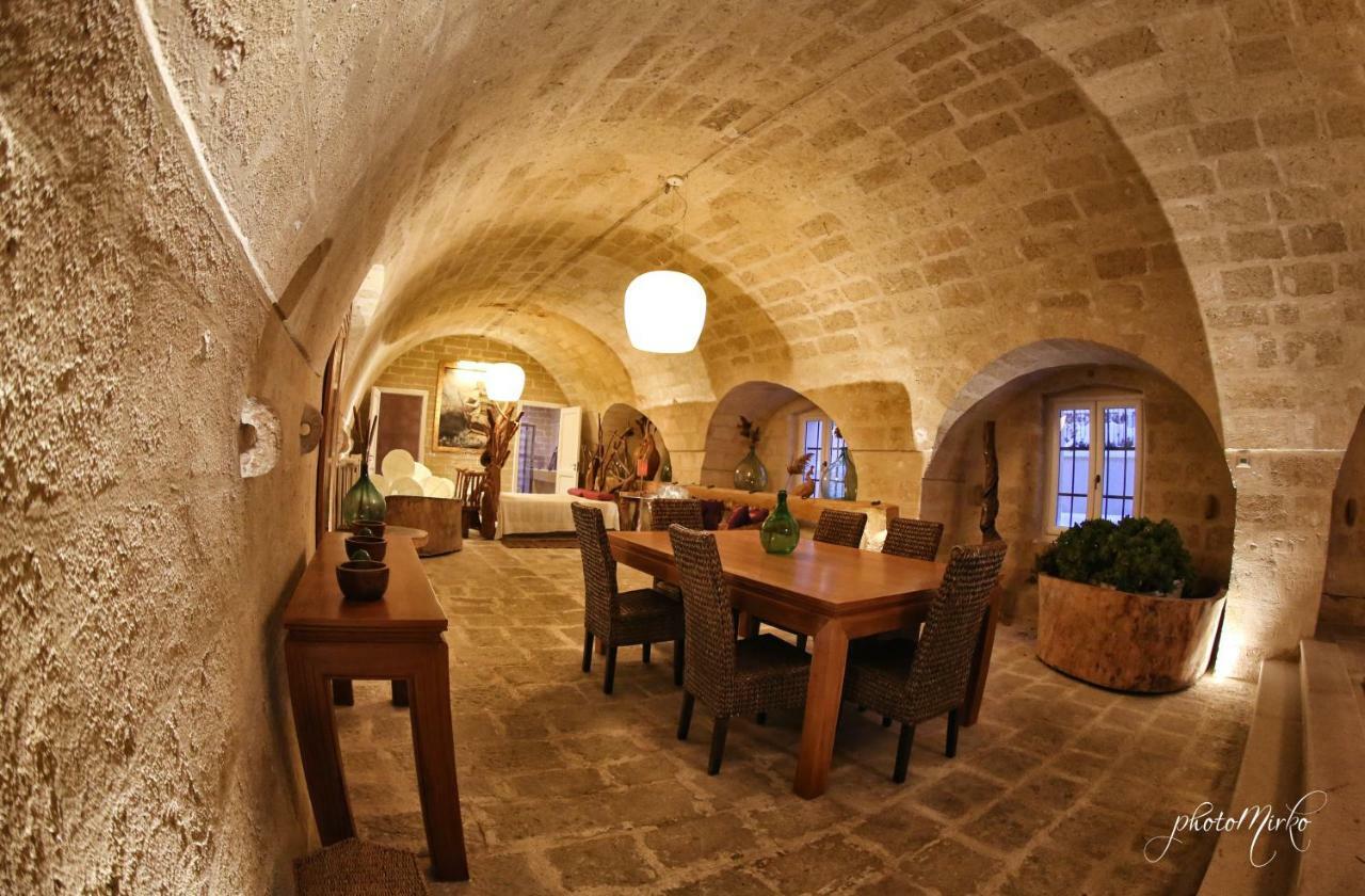 Domus Decclesiis *